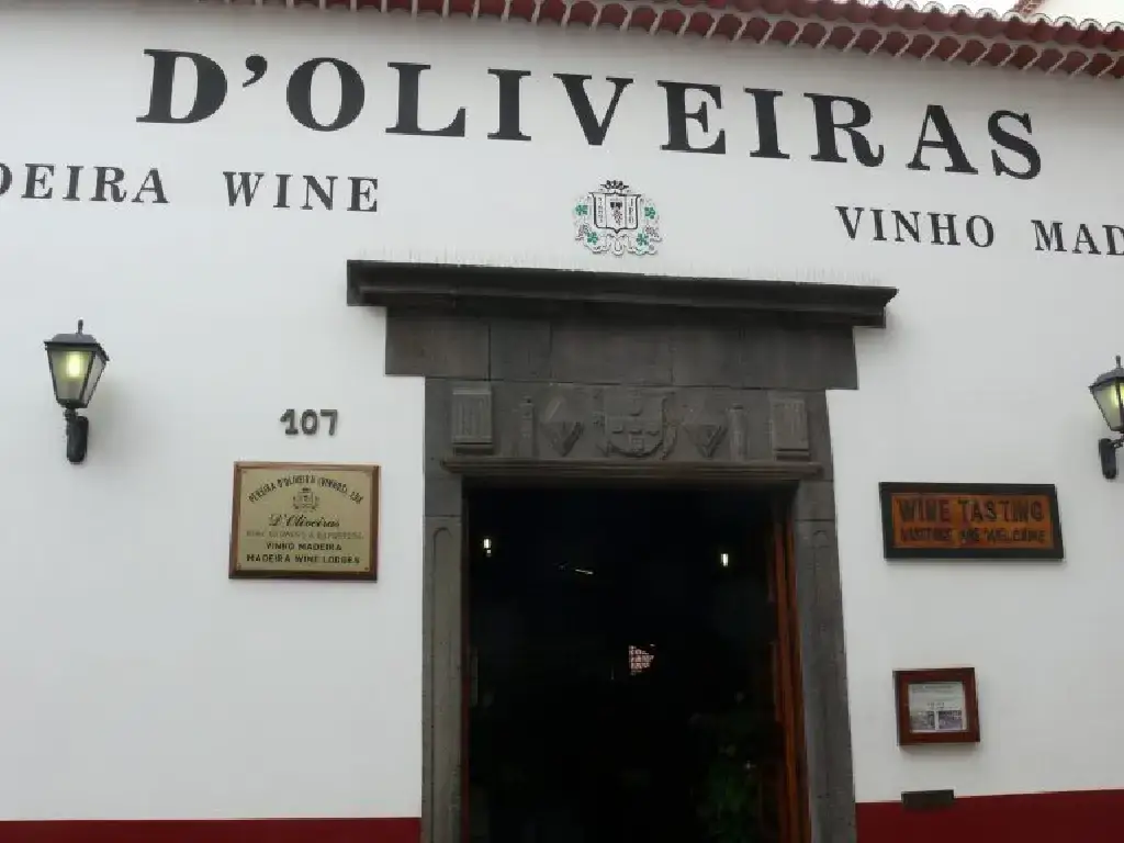 D’Oliveiras wine lodge