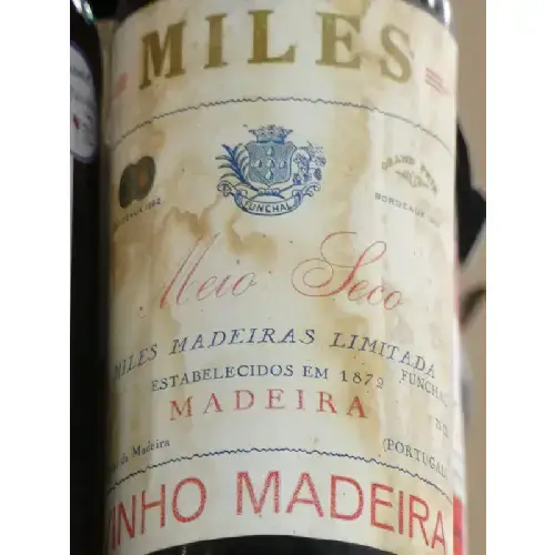 miles-madeira-meio-seco