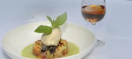 White chocolate Madeira wine ice cream