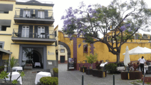 Entrance to Restaurante do Forte at the very end of the Old Town